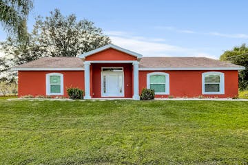 2712 Lucaya Ave North Port, FL 34286